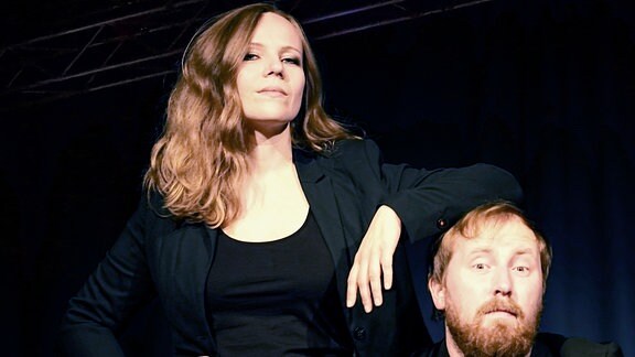 Sarah Bosetti und Julius Fischer