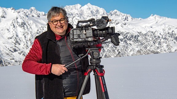 Der MDR-Filmemacher Thomas Junker in den Neuseeländische Alpen