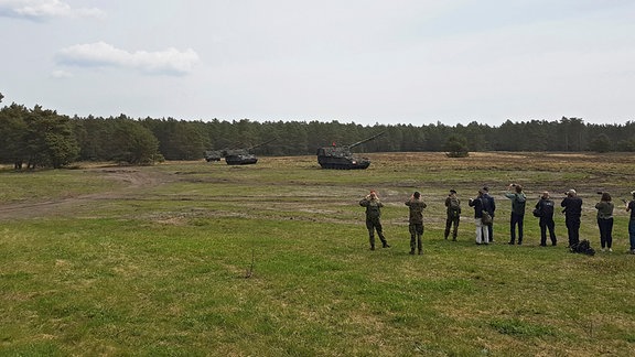 Panzerhaubitzen 2000 in der Lüneburger Heide
