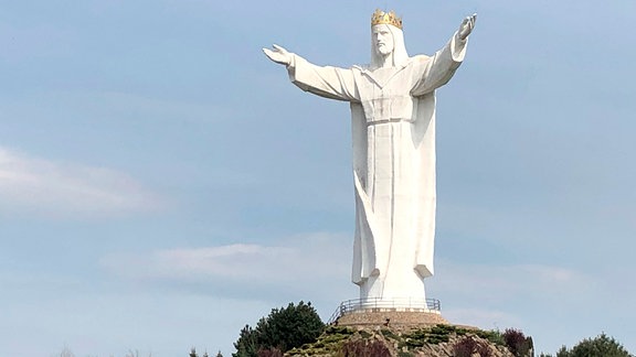 Der Christus-König von ´Swiebodzin (Schwiebus) ist mit 36 Metern Höhe der größte Jesus der Welt. Da kann auch Rio nicht mithalten.