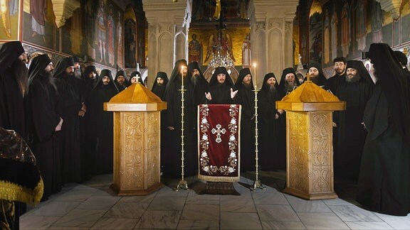 Der orthodoxe Chorgesang der Mönche aus den Moldauklöstern, hier im Kloster Putna, ist ein weniger bekannter Teil der rumänischen Musikkultur.