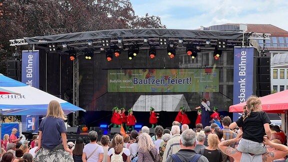 Auftritt "Łužičanki" beim Bautzner Frühling 