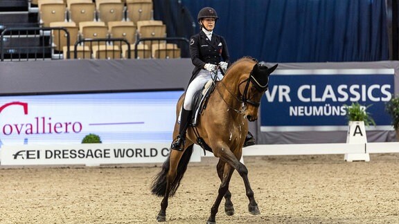 Cathrine Dufour (DEN) auf Vamos Amigos 