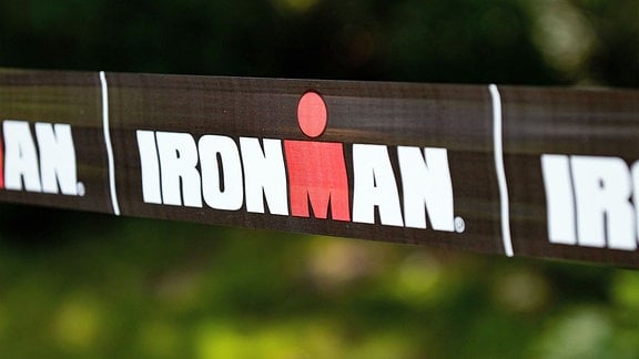 Absperrband - Triathlon Ironman
