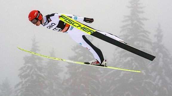 Karl Geiger beim Skisprung Weltcup in Klingenthal, Einzel Springen