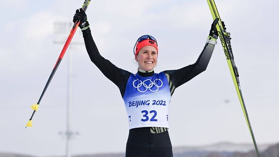 Langläuferin Katharina Hennig freut sich.