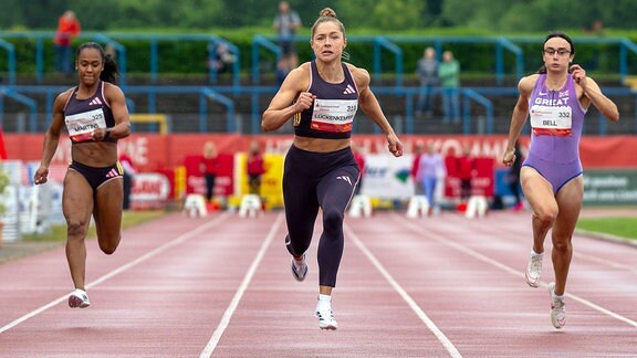 Gina Lueckenkemper, SCC Berlin, während des 100m Laufes der Frauen.