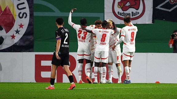 07 RB Leipzig St Pauli Tor Nusa 4-2  DSC_0579