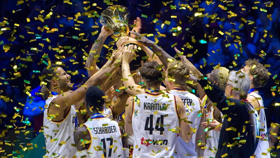 Leichte Sprache Deutschland ist Weltmeister im BasketBall MDR.DE