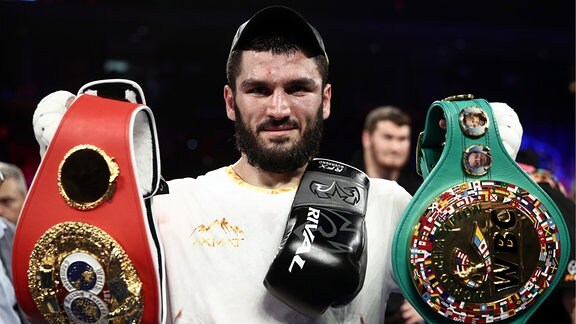 Artur Beterbiev