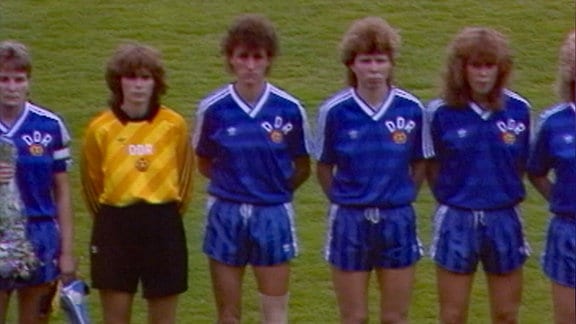 Spielerinnen der DDR-Fußball-Nationalmannschaft 1990