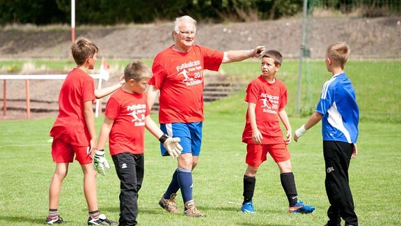 Peter Ducke im Kinder-Fußball-Camp