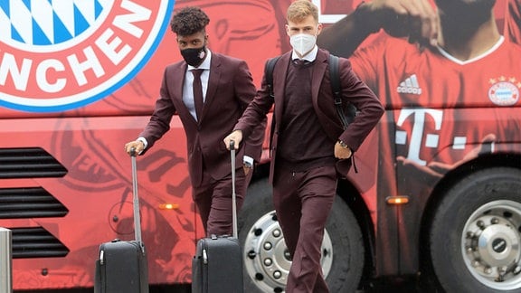 Kingsley Coman und Joshua Kimmich vom 1. FC Bayern München