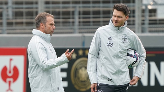 Bundestrainer Hansi Flick Deutschland Germany und Co-Trainer/Assistenztrainer Danny Röhl 