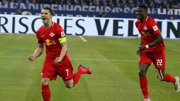 Marcel Sabitzer RB Leipzig freut sich über sein Tor zum 0:1.