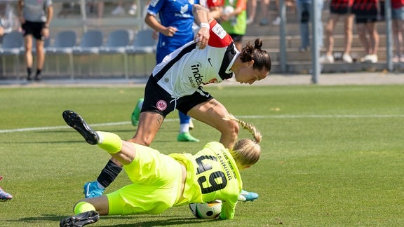 Geraldine Reuteler, Eintracht Frankfurt & Jasmin Janning, FC Carl Zeiss Jena