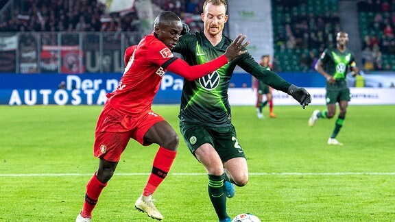 Moussa Diaby gegen Maximilian Arnold