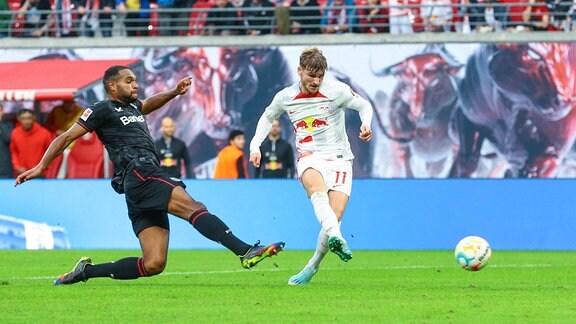 Timo Werner (RB Leipzig, 11) schießt ein Tor