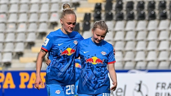 Victoria Krug (RB Leipzig, 20) und Vanessa Fudalla (RB Leipzig, 10) 
