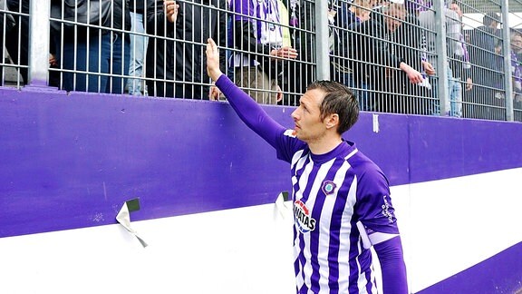 Sören Gonther im Kontakt mit den Fans