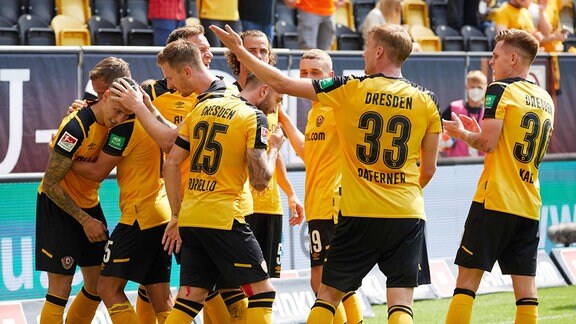 2 Bundesliga Duell Der Auftaktsieger Gelingt Dynamo Dresden Beim Hsv Der Perfekte Start Mdr De