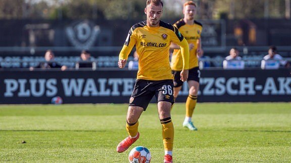 Max Kulke of Dresden runs with the ball during the 3. Liga match News  Photo - Getty Images