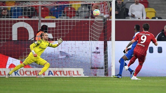 Tor zum 2:1 durch David Kownacki, Düsseldorf