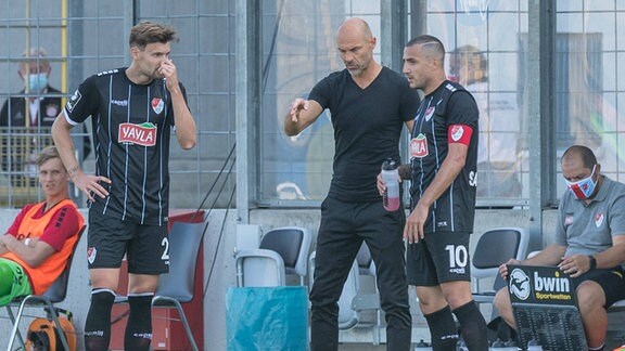  Trainer von Tuerkguecue Türkgücü München Alexander SCHMIDT und Sercan SARARER