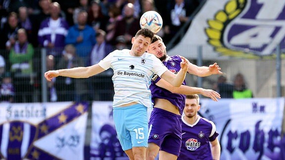 Marcel Bär / Baer 15, Muenchen, Marco Schikora 21, Aue