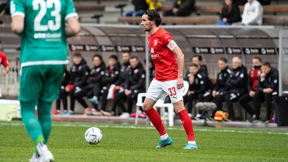 Jonas Nietfeld (Hallescher FC), 33
