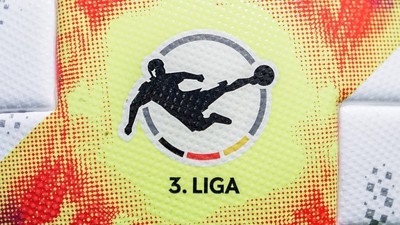 Logo der 3. Liga: auf dem offiziellen Spielball der Saison 2019/20