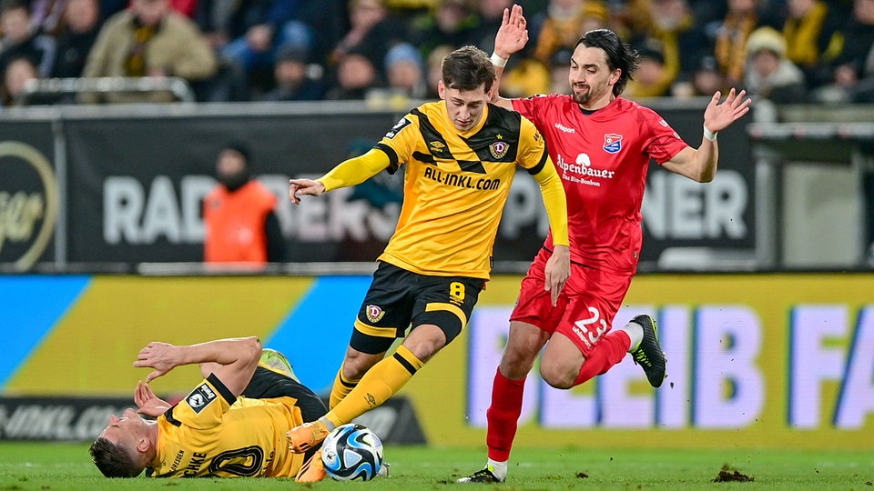 SG Dynamo Dresden trotzt SpVgg Unterhaching und Unterzahl MDR.DE SG Dynamo Dresden trotzt SpVgg Unterhaching und Unterzahl MDR.DE