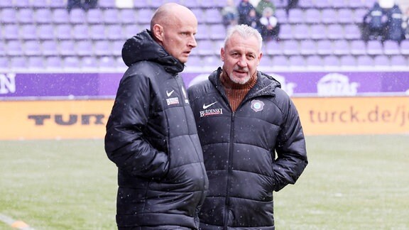 Sportdirektor Matthias Heidrich und Trainer Pavel Dotchev