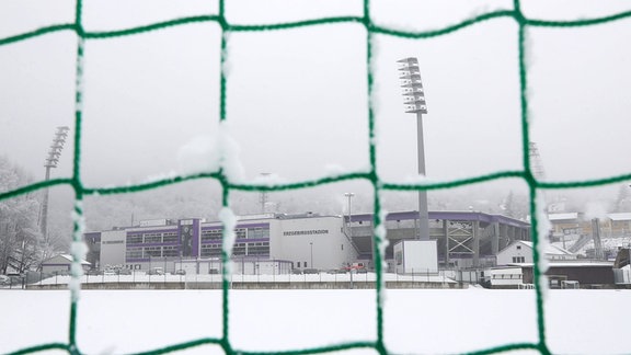 Erzgebirgsstadion im Schnee