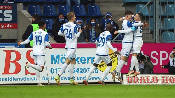 Torjubel zum 1:0 durch Florian Kath 1. FC Magdeburg