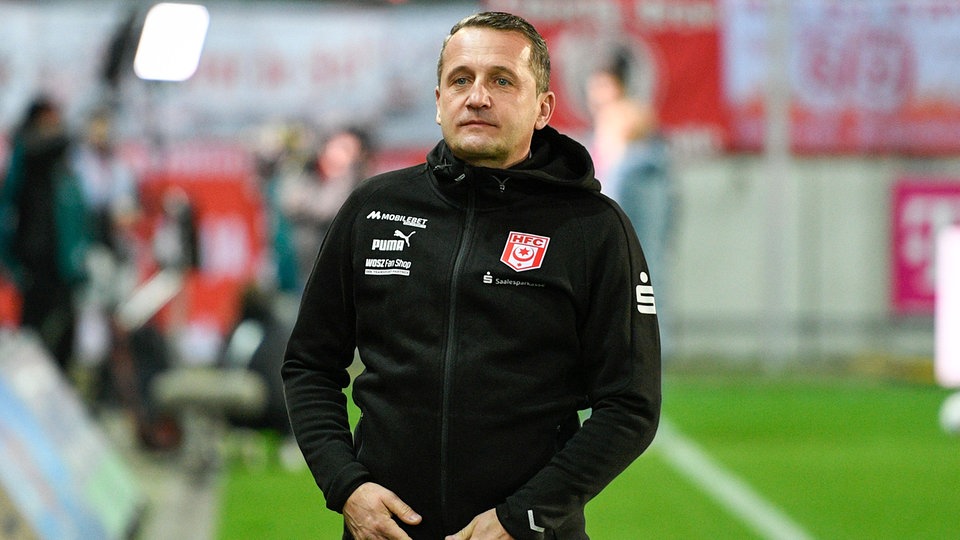 3.Liga: Sportchef-Sobotzik vor Aus beim Halleschen FC | MDR.DE