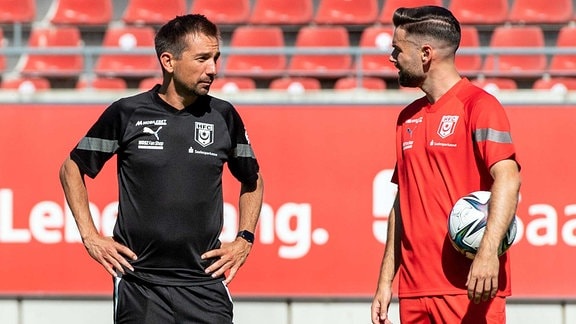 Trainer Andre Meyer und Niklas Kreuzer, Hallescher FC 