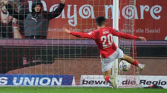 Tunay Deniz (HFC, 20) bei seinem Tor zum 1:0
