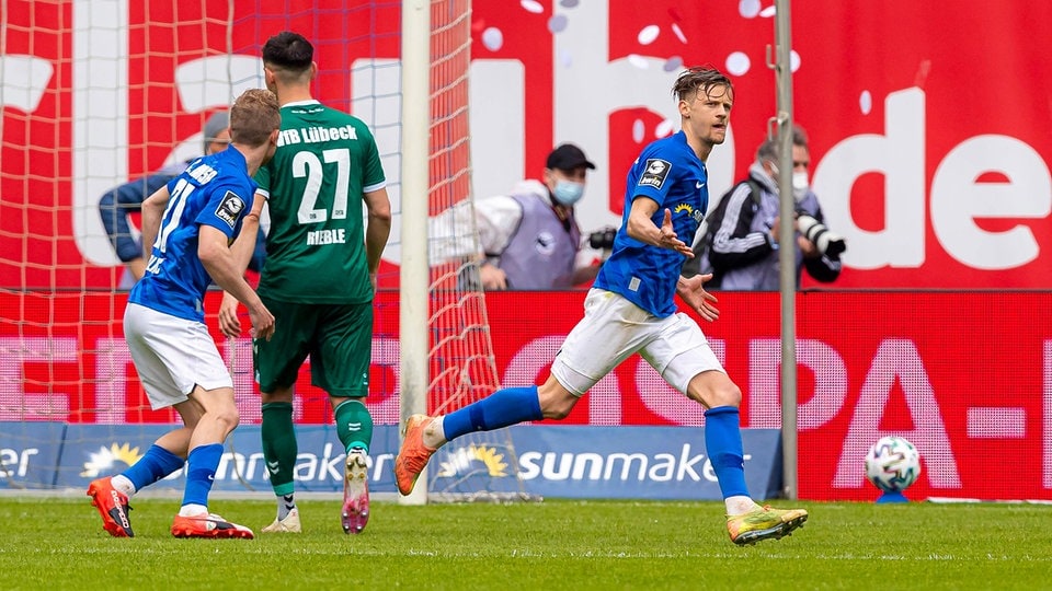 3. Liga: Hansa Rostock folgt Dynamo in die 2. Bundesliga ...
