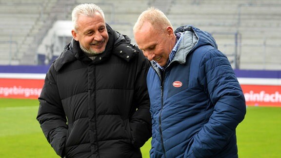 Helge Leonhardt Präsident, FC Erzgebirge Aue re. und Pavel Dotchev Interimstrainer, FC Erzgebirge Aue