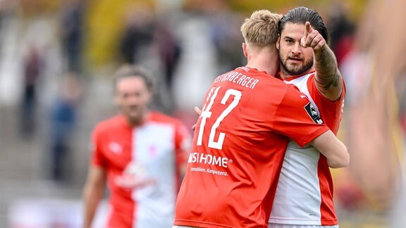 Dominic Baumann (Hallescher FC) Torjubel, jubelt nach seinem Treffer zum 1:2.