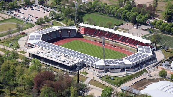 Steigerwaldstadion Erfurt, Heimspielstätte von Rot-Weiß Erfurt