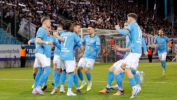Torjubel beim CFC nach dem Tor von Furkan Kircicek