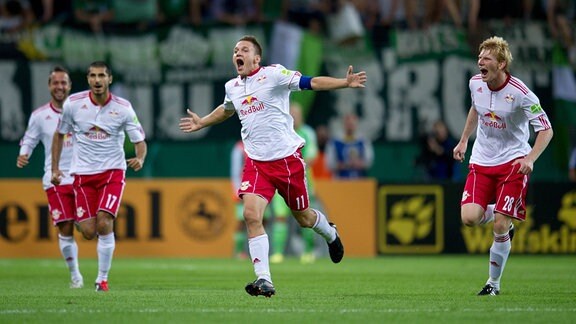 Jubel nach dem Tor, Daniel Frahn 2011 gegen Wolfsburg