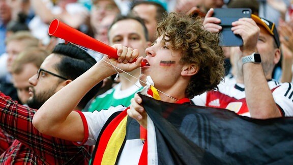 Begeisterte Fans der deutschen Nationalmannschaft