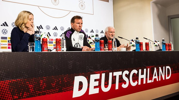 DFB-PK auf Schloss Blankenhain - Julian Nagelsmann Trainer Deutschland, Rudi Völler DFB Direktor A-Nationalmannschaft