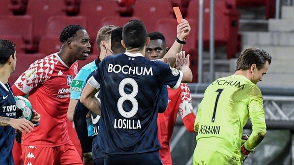 Dfb Pokal Vfl Bochum Im Pokalspiel In Leipzig Ohne Keeper Riemann Mdr De
