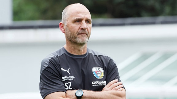 Steffen Ziffert 2022 als Trainer des FC Grimma.