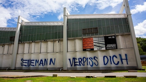 Graffiti Seidemann verpiss Dich an der Turnhalle des Sportgymnasium Jena