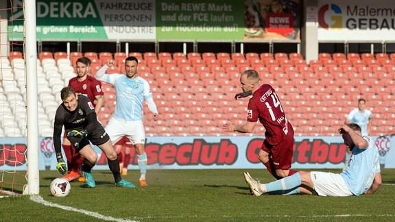 Felix Brügmann, Chemnitzer FC, macht das Tor zum 0:1